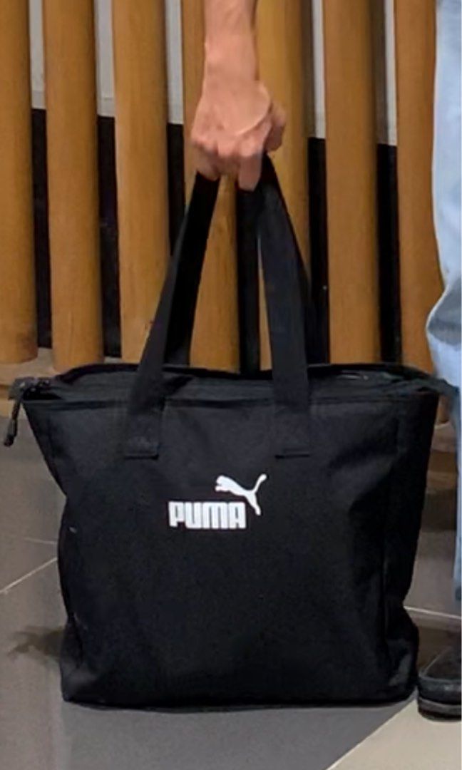Puma Classic Tote Bag (Category: Tote Bags) located in Makati City. Submitted by superjaa (Listing ID 1333736776, Image 1). Description: Condition 10/10 Can used as a gym bag or travel bag Dm for more photos 📩.