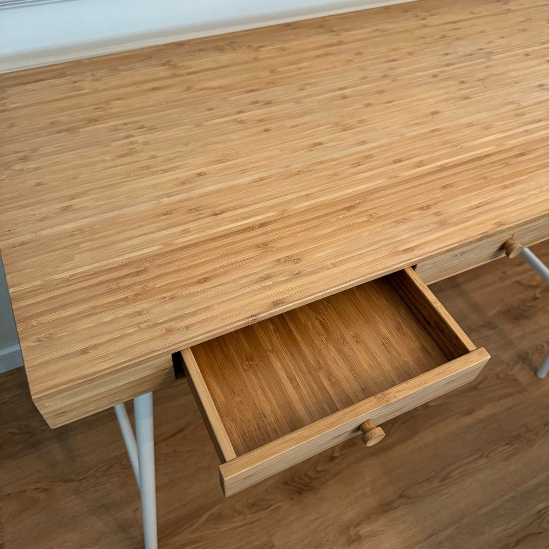 Study Table (Category: Tables & Sets) located in Singapore. Submitted by hanfsl (Listing ID 1333763295, Image 2). Description: Pick up at 296A Compassvale Crescent 541296..