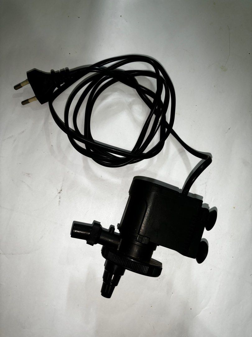 Submersible pump (Category: Fishing) located in Singapore. Submitted by december1314 (Listing ID 1333714421, Image 3). Description: 360 degree directional water outflow, Filtered aeration, For fresh or saltwater use, High performance super power centrifugal pump, Durable construction, Low energy consumption, Multipurpose submersible pump, Designed to fit any size under gravel filter.