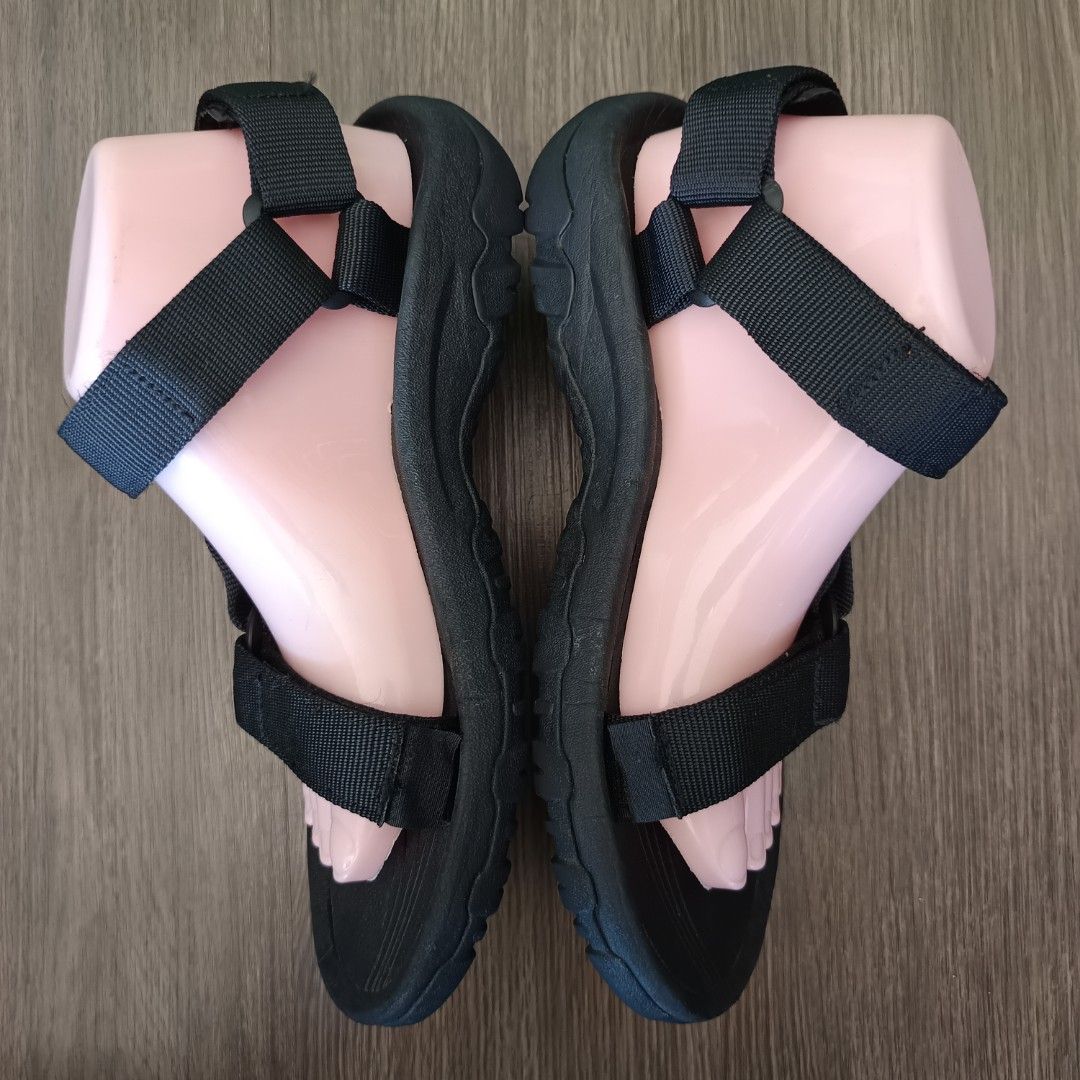 Teva SN 4156 Hurricane Sandals Black 6UK 25CM RM 118 Men s Fashion Footwear Flipflops and Slides on Carousell