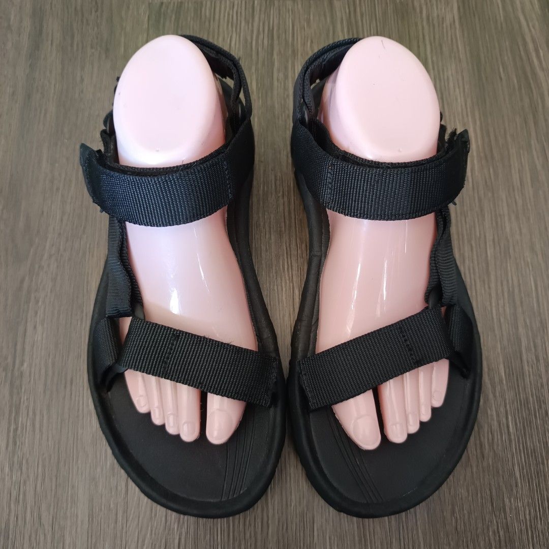 Teva SN 4156 Hurricane Sandals Black 6UK 25CM RM 118 Men s Fashion Footwear Flipflops and Slides on Carousell