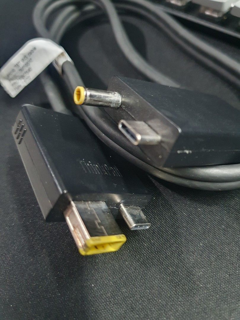 ThinkPad Thunderbolt WorkStation Cable (Category: Cables & Adaptors) located in Taguig. Submitted by ismael.forres (Listing ID 1333675264, Image 1). Description: 100% working.