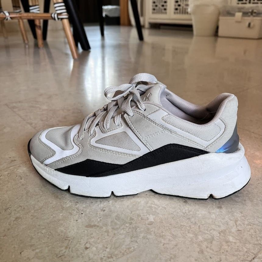 Under armour forge 96 beige best sale