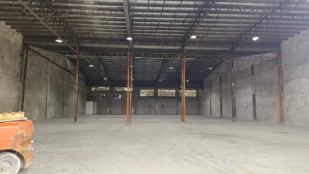 Warehouse muntinlupa (Category: Commercial) located in Muntinlupa City. Submitted by 1praiserealtyservices (Listing ID 1333708861, Image 3). Description: Warehouse for Rent Location: Muntinlupa City Industrial Compound Along the Hiway of Tunasan, Muntinlupa Size available: 1286 sqm - 200 per sqm 1354 sqm - 200 per sqm 1000sqm -'250 per sqm 2000sqm - 200 per sqm Rates: 200/ sqm + Vat Min of 3years contract For Viewing: 0917.3676087 0991.9134122.