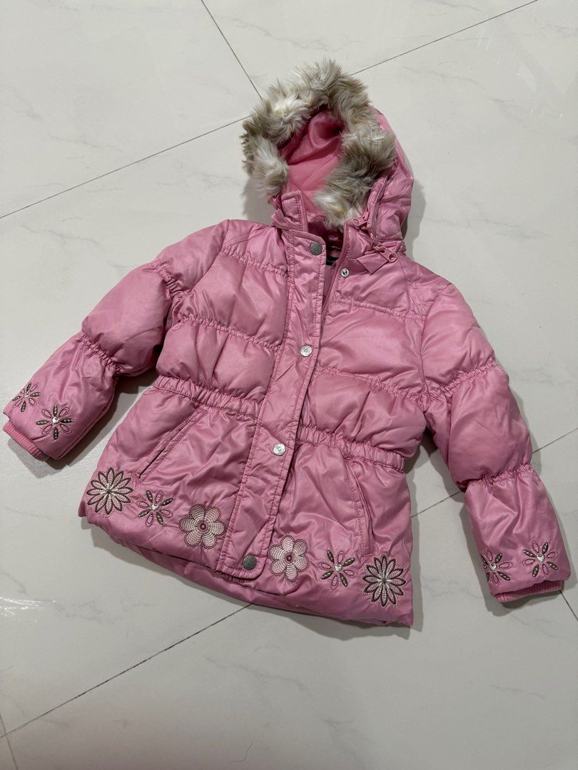Winter Jacket (Category: Babies & Kids Fashion) located in Singapore. Submitted by 2princessmum (Listing ID 1333707833, Image 1). Description: Winter time tag 2 . Used once then Dry clean done and keep . Wear on winter Japan . All zip and button is all good as new .