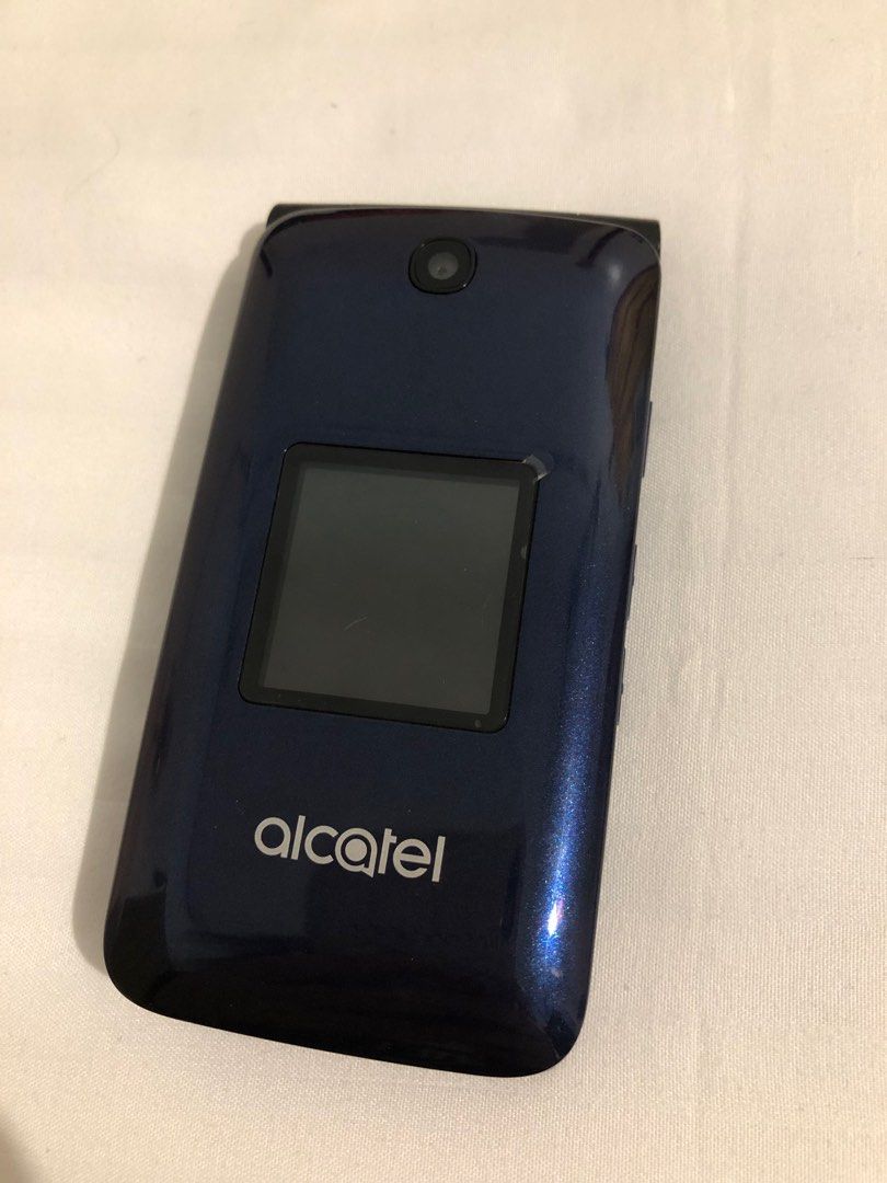 Alcatel Go Flip 4044w Blue (Category: Android Others) located in San Jose del Monte. Submitted by mm_ch (Listing ID 1329053445, Image 3). Description: Alcatel note: phone has wifi but cannot install social media such as ig, fb, messenger, nor twitter. basic phone lang for calls and texts. but this phone can be used as a wifi hot spot though. pwedeng mag music pwedeng lagyan ng micro sd card 3.5mm headphone jack Operating System: KaiOS expandable 