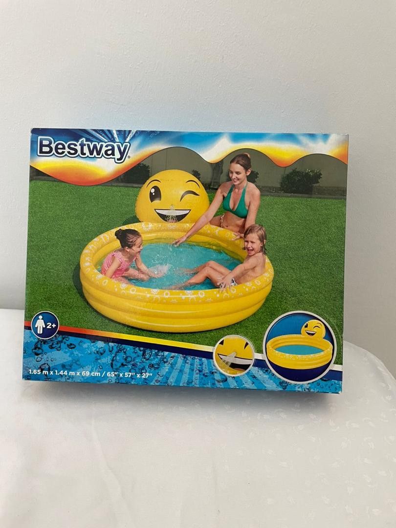 Bestway pool, Hobbies & Toys, Toys & Games on Carousell