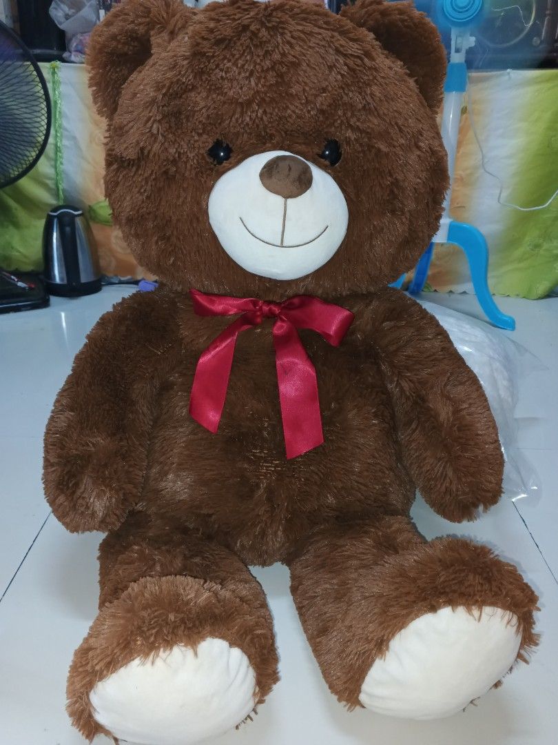 BIG TEDDY BEAR (Category: Plushies & Soft Toys) located in Caloocan City. Submitted by surplusandbnewshop (Listing ID 1328981565, Image 3). Description: .