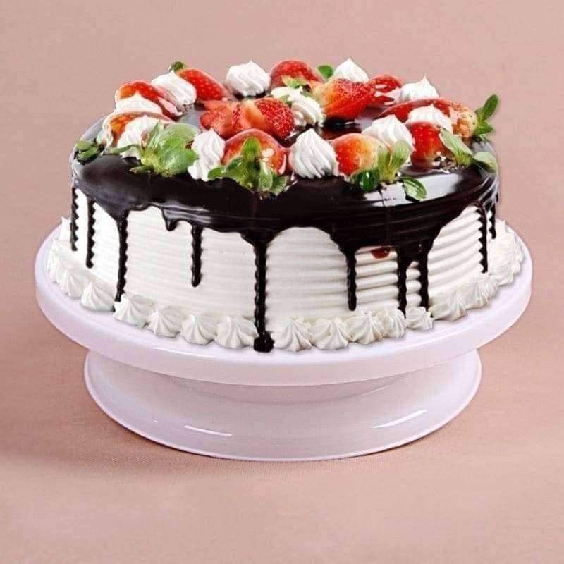 Cake stand 28cm (Category: Bakeware) located in Manila. Submitted by asstditems (Listing ID 1329028974, Image 1). Description: Same day delivery via Lalamove Location: Manila Mop: Cod/Gcash payment.