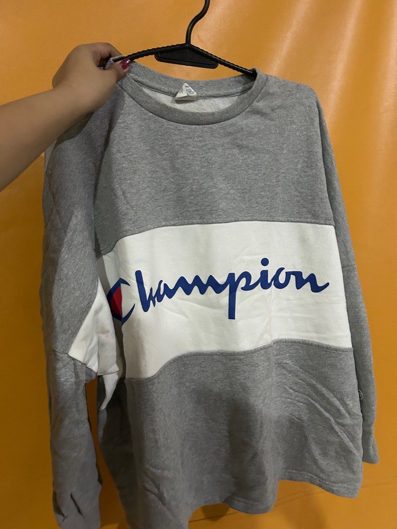 Champion Sweater Gray (Category: Coats, Jackets and Outerwear) located in Pasay City. Submitted by psyche__ (Listing ID 1329065295, Image 1). Description: Size XL .