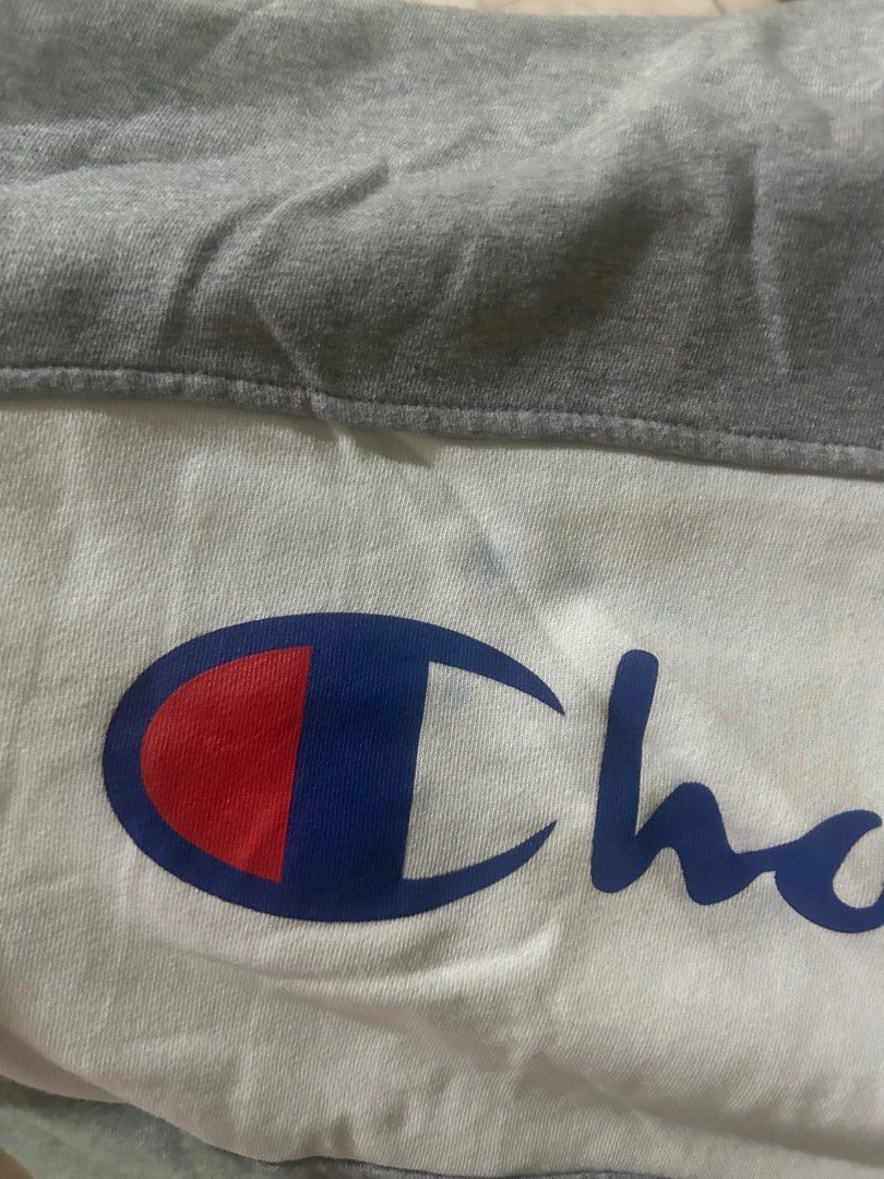 Champion Sweater Gray (Category: Coats, Jackets and Outerwear) located in Pasay City. Submitted by psyche__ (Listing ID 1329065295, Image 3). Description: Size XL .