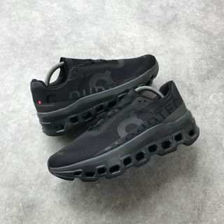 (Kategori: ) berada di . Dikirim oleh tpsneakers_ (ID iklan 1329054704, Gambar 1). Deskripsi: .
