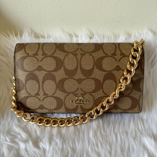 (Category: ) located in . Submitted by alter_closet (Listing ID 1329000578, Image 1). Description: .