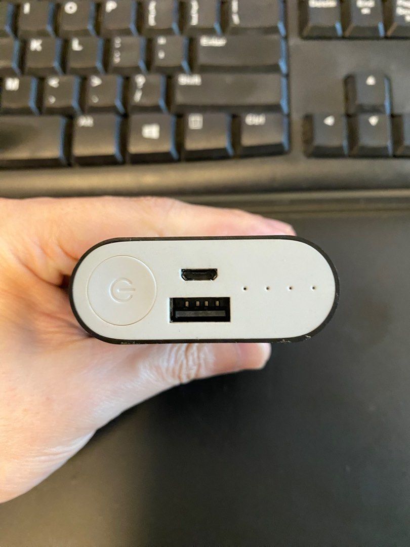 Datumstruct Adapter (Category: Cables & Adaptors) located in Singapore. Submitted by michaellim22 (Listing ID 1328983787, Image 3). Description: .