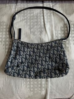 （分類：）位於 。 由 minnie_mouse_ 提交（商品編號 1328960401，圖片 1）。簡介： 。