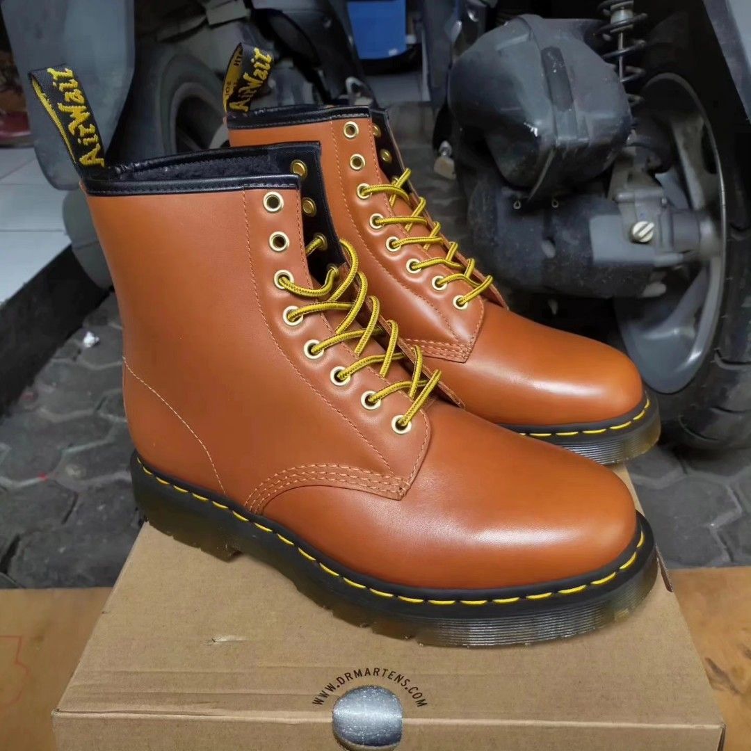 Dr Martens 1460 Tan Blizzard WP Original (docmart 1461 fred perry ben  sherman underground shoes solovair black smooth clarks redwing thorogood