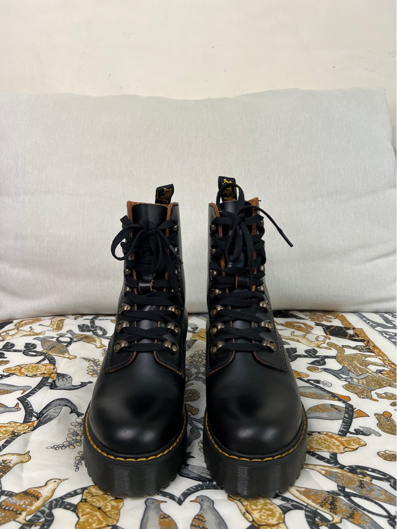 Womens dm style boots deals