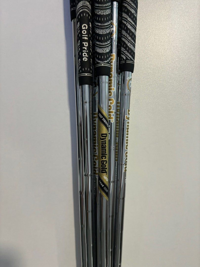 Dynamic Gold 120 S400 Tour Issue, Sports Equipment, Sports & Games