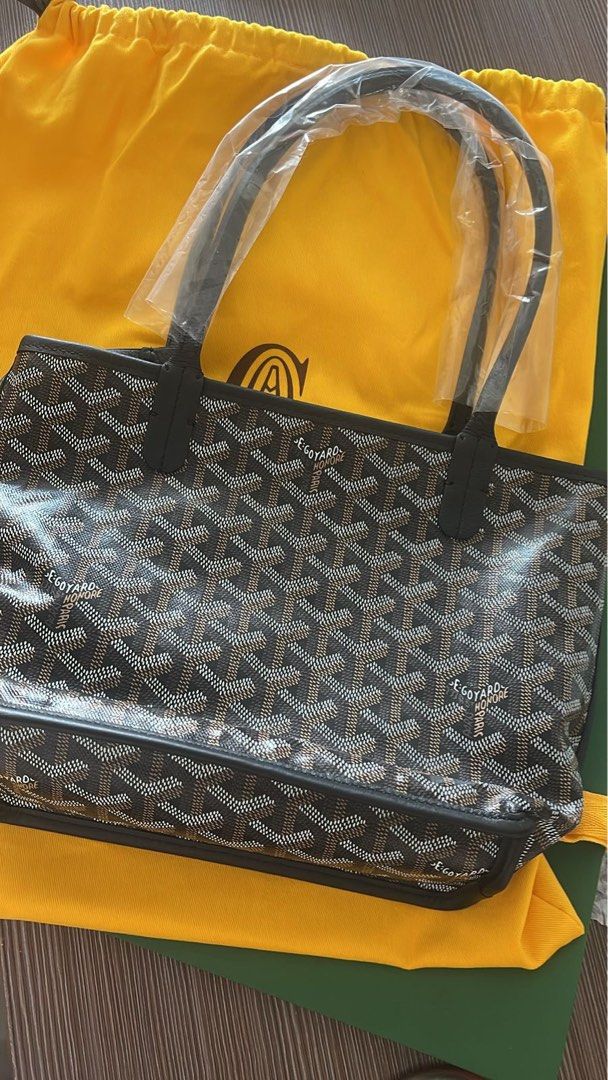 Goyard anjou (Category: Luxury Bags & Wallets) located in Las Pinas. Submitted by luxuryrevealph (Listing ID 1329093336, Image 1). Description: .