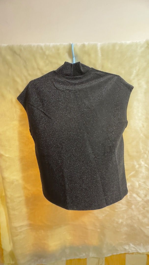 H&M Black Blouse - Brand New (Small) (Category: Blouses) located in Binan City. Submitted by le_tresor_cache (Listing ID 1329025274, Image 3). Description: .