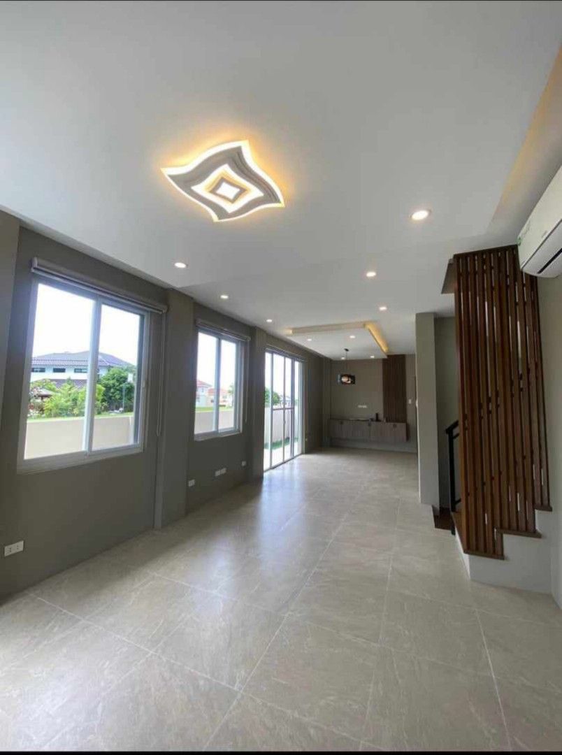 House for Rent (Category: House & Lot) located in Santa Rosa. Submitted by rollenreyes081080 (Listing ID 1329012742, Image 2). Description: =>Lot Area150 sqm. =>Floor Area165 sqm. =>3+1 bedrooms =>4 toilet and Bath 1 powder room =>Master Bedroom with Balcony all =>Windows with Korean Blinds =>With parking =>Guard house, club house, swimming pool, basketball court, access to Golf Course. Nearby to Nuvali, Westborough Town Center, paseo de sta.rosa