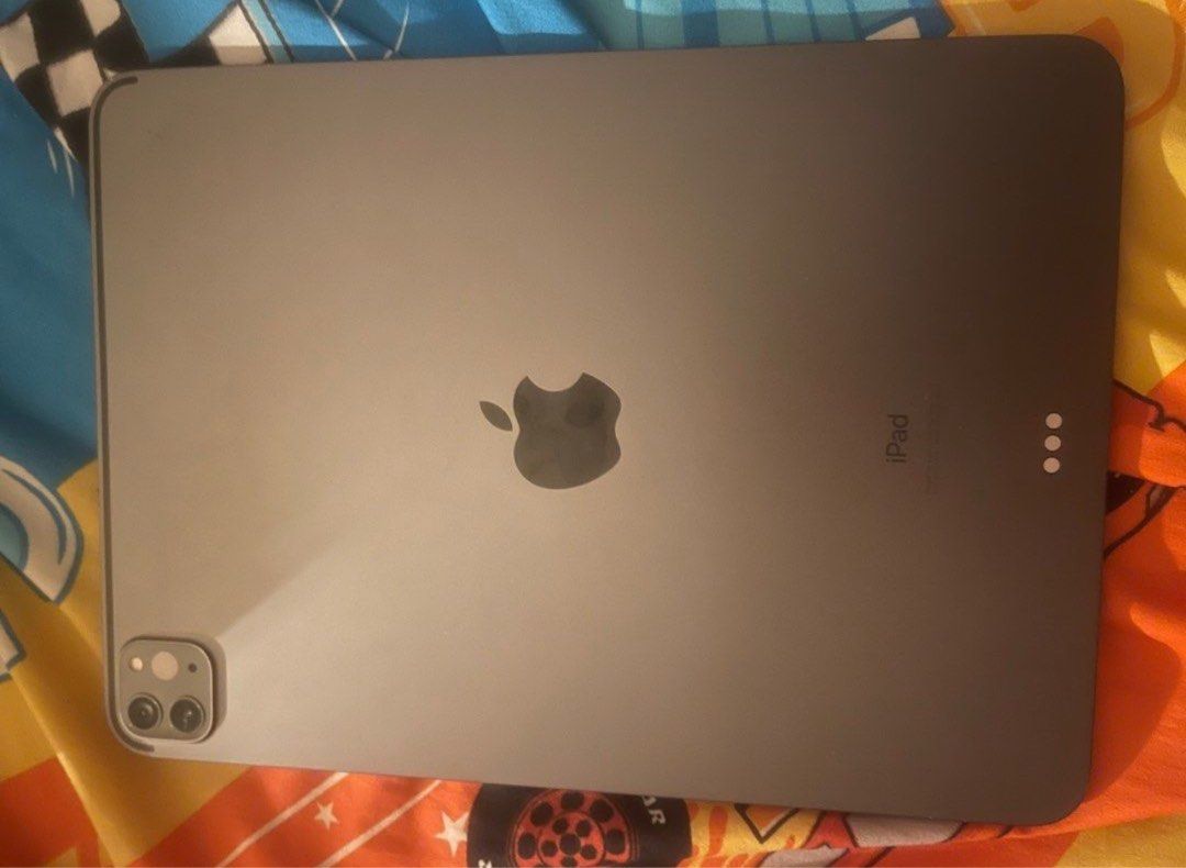 iPad Pro 2nd 11-inch WiFi 128GB with apple pencil 2, 手提電話