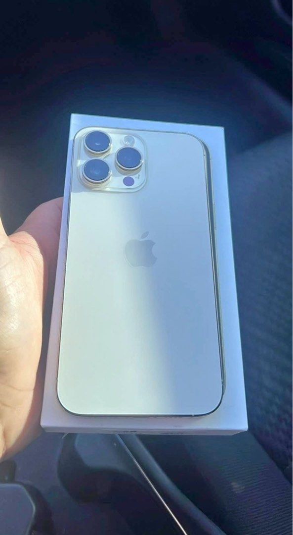 iPhone 14pro max (Category: Computer Parts & Accessories) located in Melbourne. Submitted by kenkuru (Listing ID 1329102796, Image 2). Description: I bought it for my son before he passed away in a car accident couple weeks ago. Have been very depressed and it also makes me to be remembering the bad incident I don’t want this anymore so l want to giveaway and make it freebies to anyone that can afford the shipping cost to send it and to ease my m