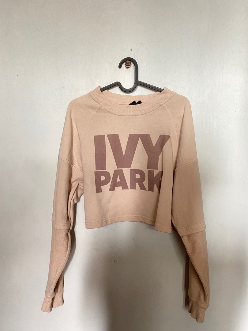 Ivy Park cropped sweater light pink Fesyen Wanita Pakaian Wanita Atasan di Carousell