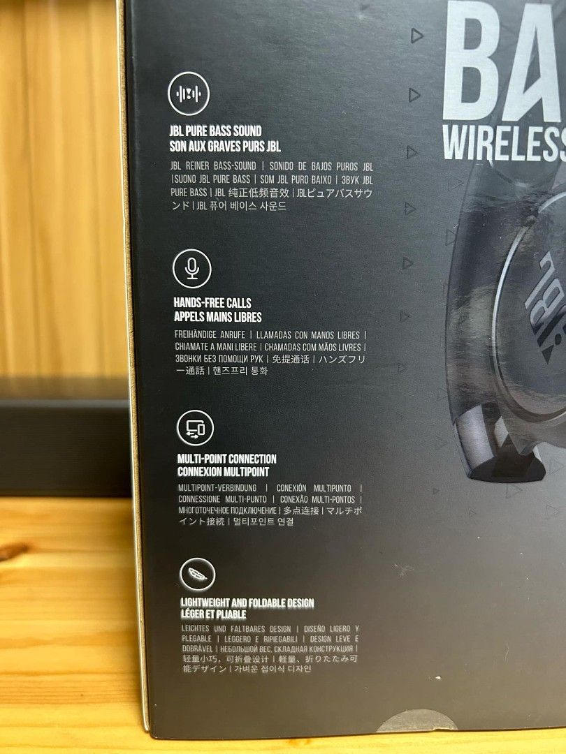 JBL TUNE 520 BT (Category: Headphones & Headsets) located in Valenzuela. Submitted by redstar13 (Listing ID 1328975870, Image 3). Description: Original JBL TUNE520 BT.