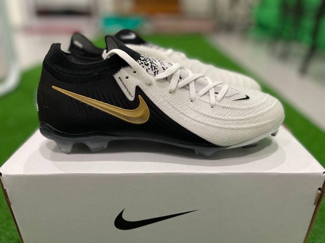 Kasut bola nike phantom hotsell