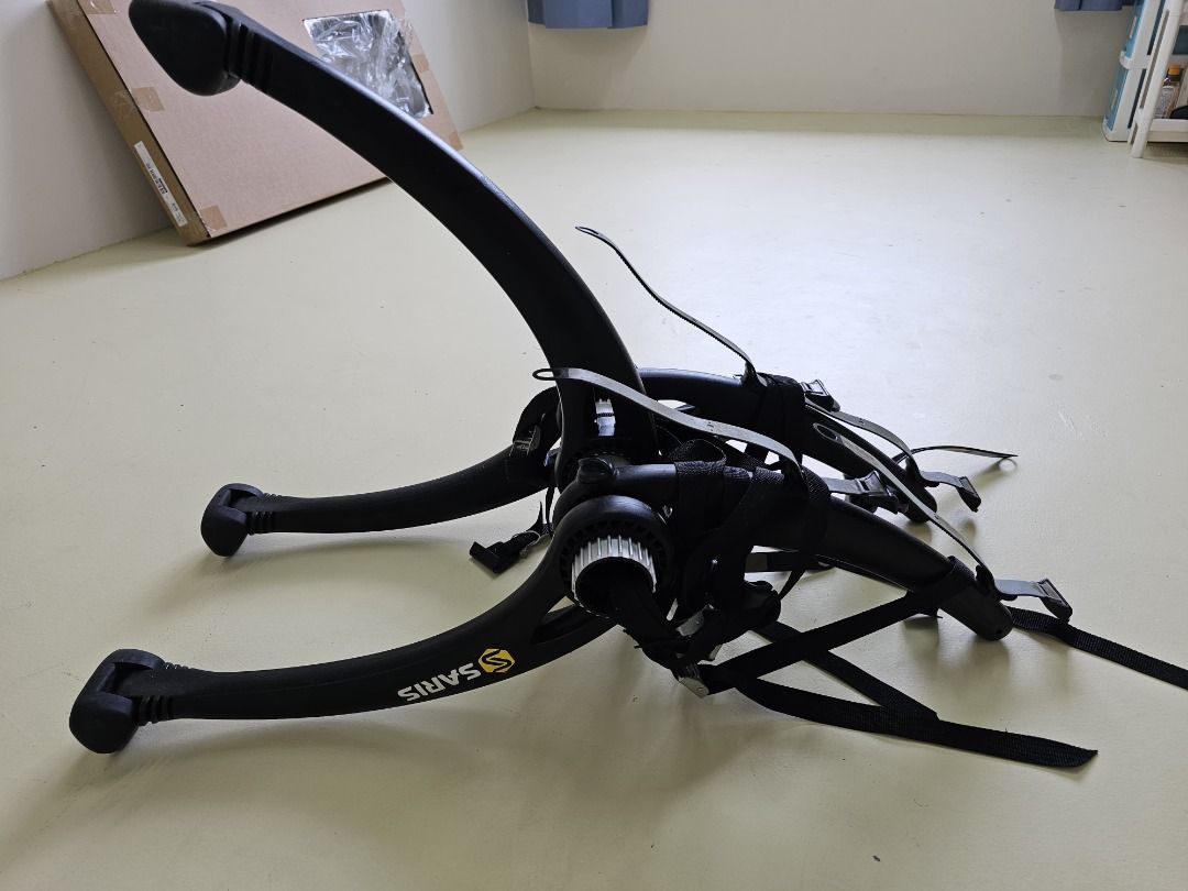 light used Saris bike rack