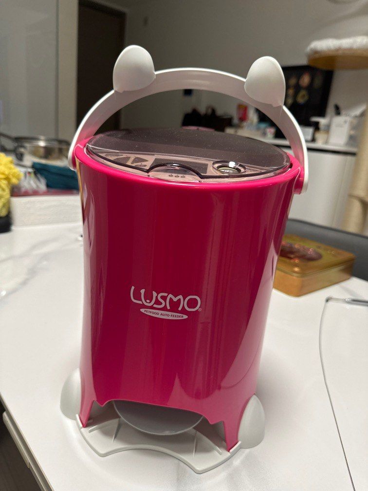 Lusmo pet feeder discount
