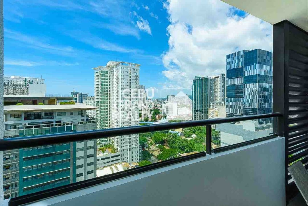 Curated visual reference: Gallery Detail: Luxury High Rise Condo With Stunning City Skyline View In