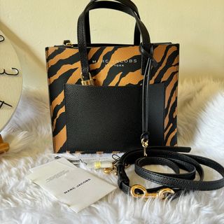 (Category: ) located in . Submitted by alter_closet (Listing ID 1329001419, Image 1). Description: .