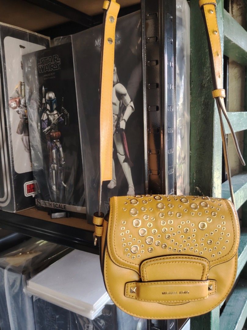 Michael Kors Cary Saddle bag Luxury Bags Wallets on Carousell