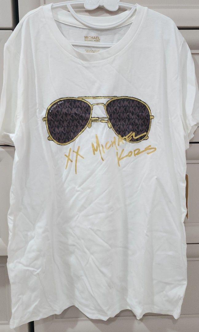 MICHAEL KORS SHIRT XS (Category: Shirts) located in Manila. Submitted by gingerific (Listing ID 1328979501, Image 1). Description: brand new from us size xs.