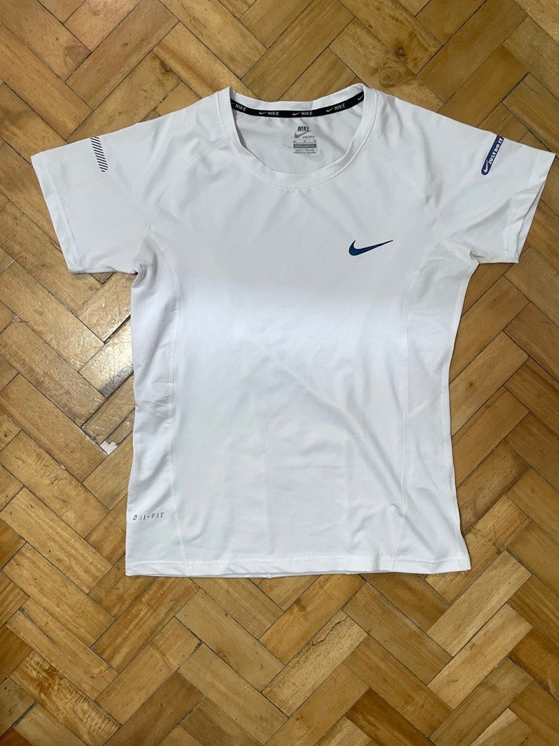 Nike Compression Shirt (Category: Activewear) located in Manila. Submitted by ang3loharry (Listing ID 1329040563, Image 2). Description: - original - slightly used, no damage - rfs: don't need it anymore.