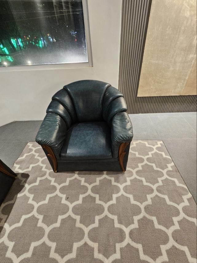 Sofa set leather (Category: Sofas) located in Tarlac. Submitted by shoplalanow (Listing ID 1329041050, Image 2). Description: Carpet not included.