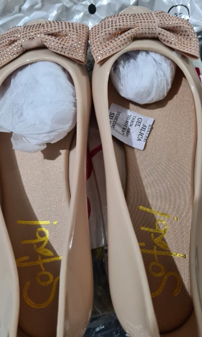 SoFab Jelly Ballerinas (Category: Flats & Sandals) located in Manila. Submitted by xtnsale (Listing ID 1204326813, Image 3). Description: Brand new. RFS: Wrong size Original price: 799.