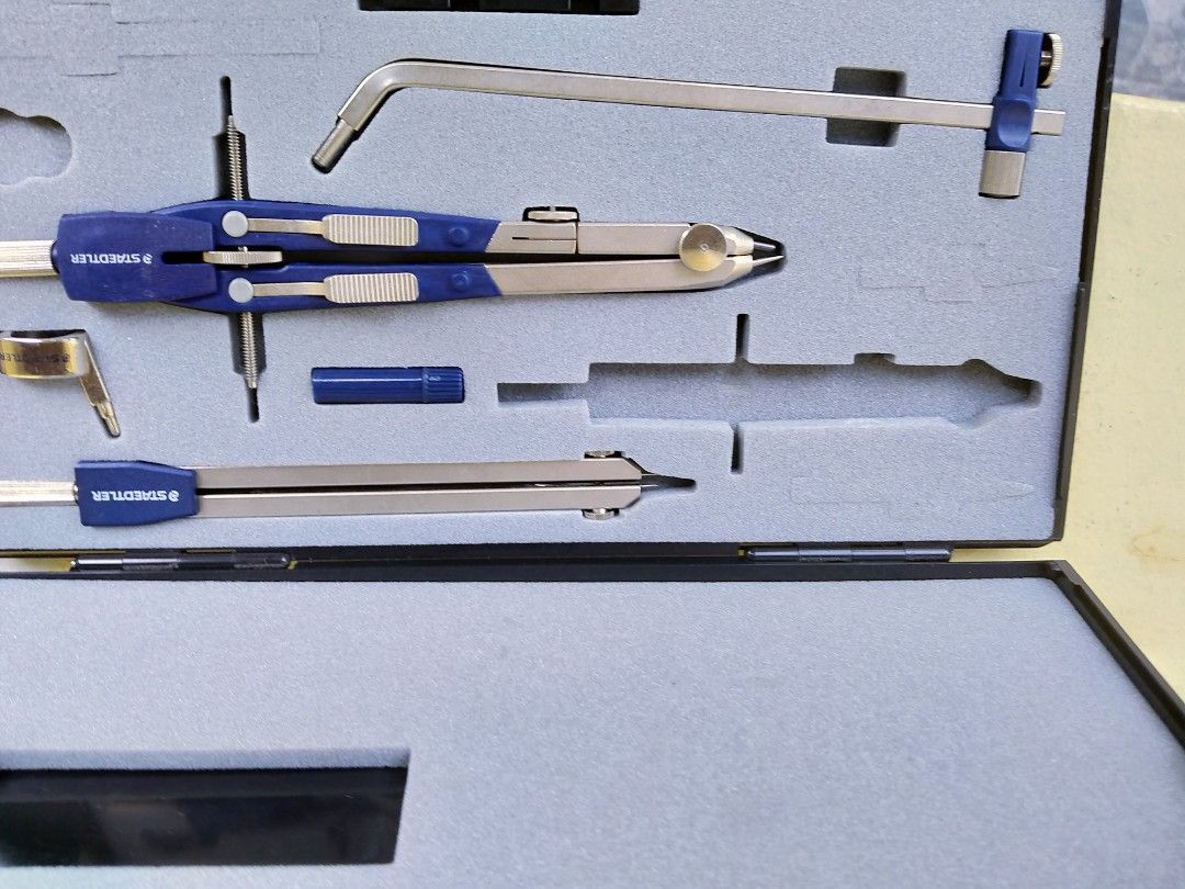 Staedtler made in Germany Compass Drafting kit (Category: Stationery & School Supplies) located in Muntinlupa City. Submitted by prime_finder (Listing ID 1329007679, Image 2). Description: Staedtler made in Germany Compass Drafting kit wysiwyg 1,900 Lahat na yan.