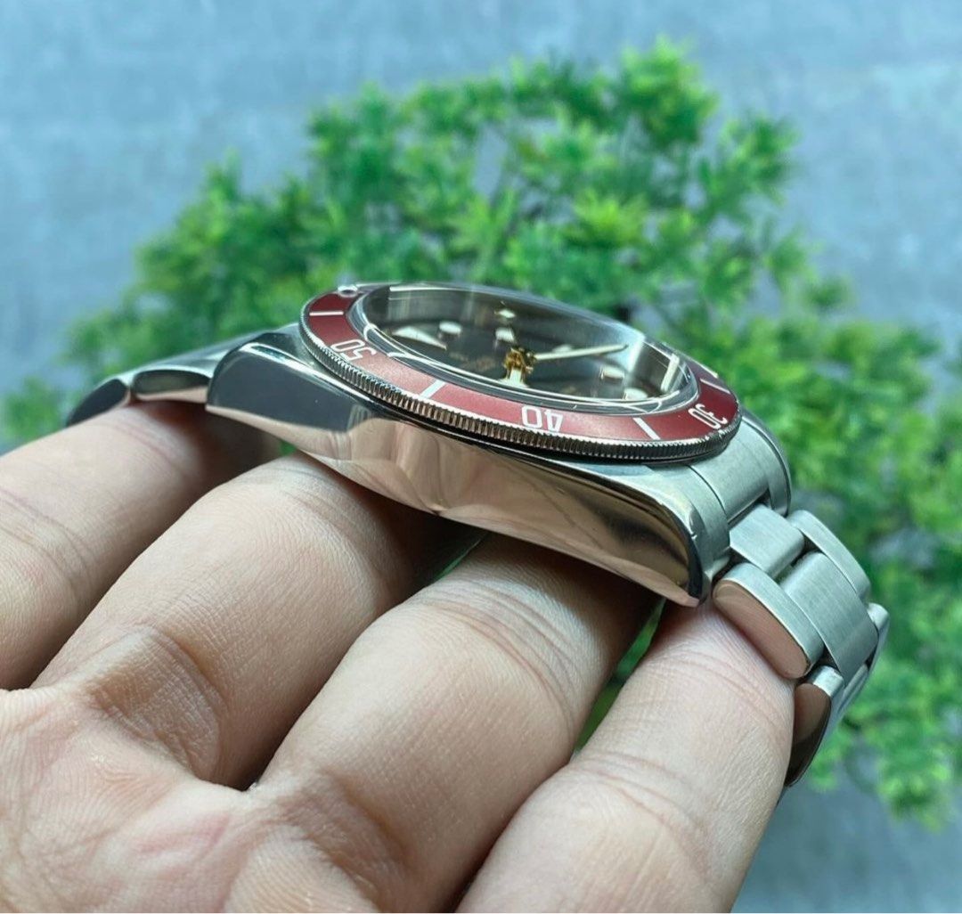 Tudor Black Bay Heritage 41 Red Bazel Automatic Movement