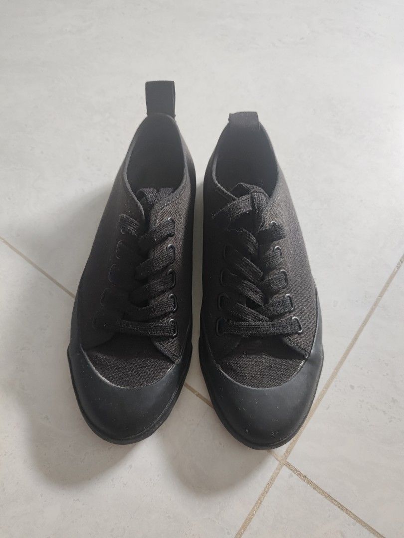 Uniqlo sneaker women shose canvas black size 36