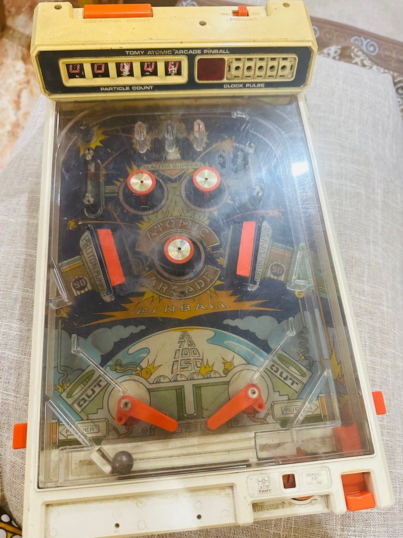 vintage atomi 1979 pinball machine (Category: Vintage Collectibles) located in Quezon City. Submitted by cathyluna77 (Listing ID 1328964053, Image 1). Description: issue:lack of battery cover legs.