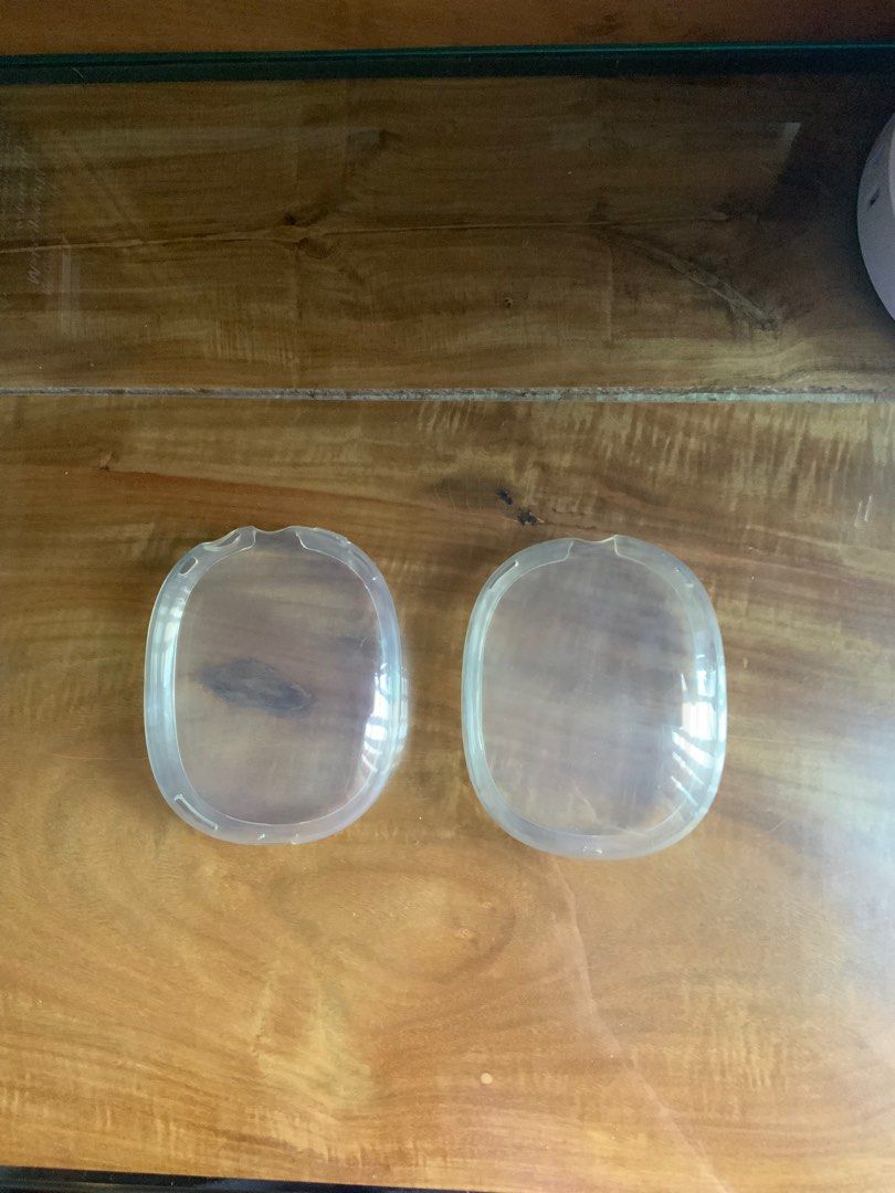 Airpods Max Clear Protective Case (Category: Cases & Covers) located in Manila. Submitted by jhamire (Listing ID 1329145771, Image 3). Description: -airpods max not included.