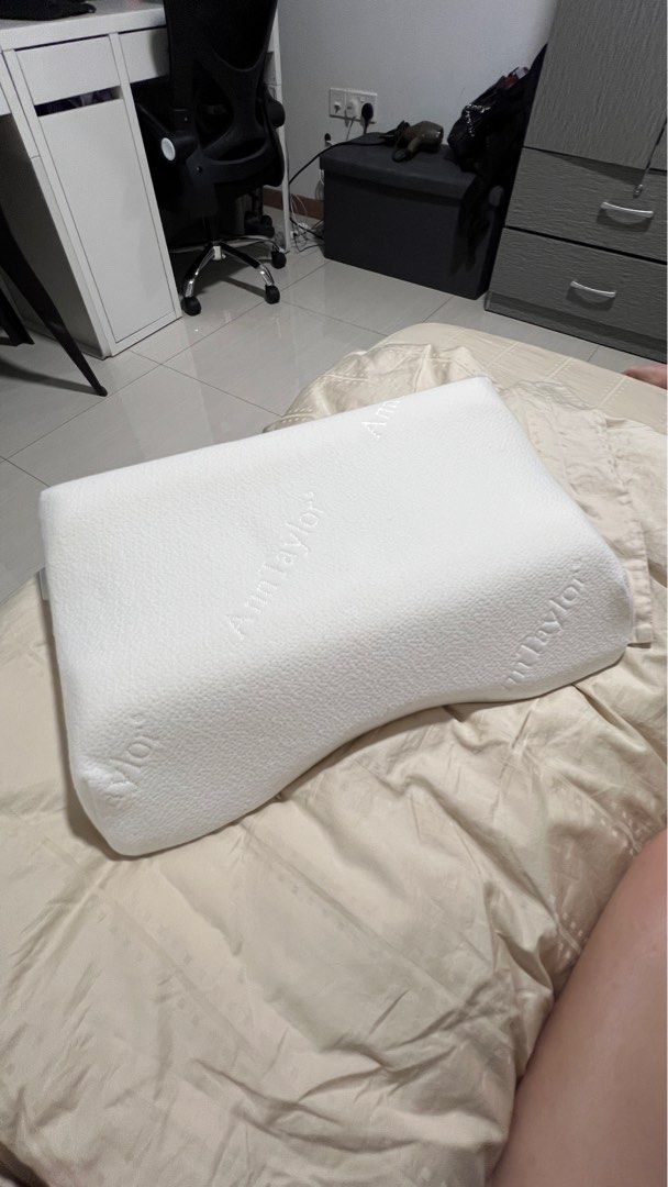 Ann Taylor Anti Snore Pillow