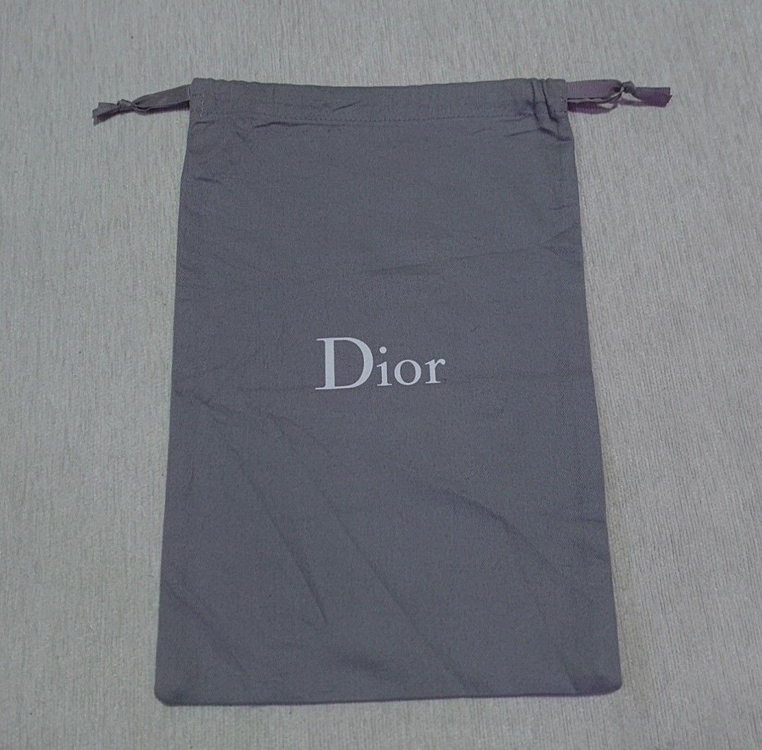 Authentic Christian Dior shoe dust bag (Category: Luxury Bags & Wallets) located in Manila. Submitted by jfluxury.co (Listing ID 1329259391, Image 2). Description: excellent condition no flaws bought in Japan 🇯🇵 💯% Authentic. 😊 Money back guarantee. 😊 Clean and ready to use na po.