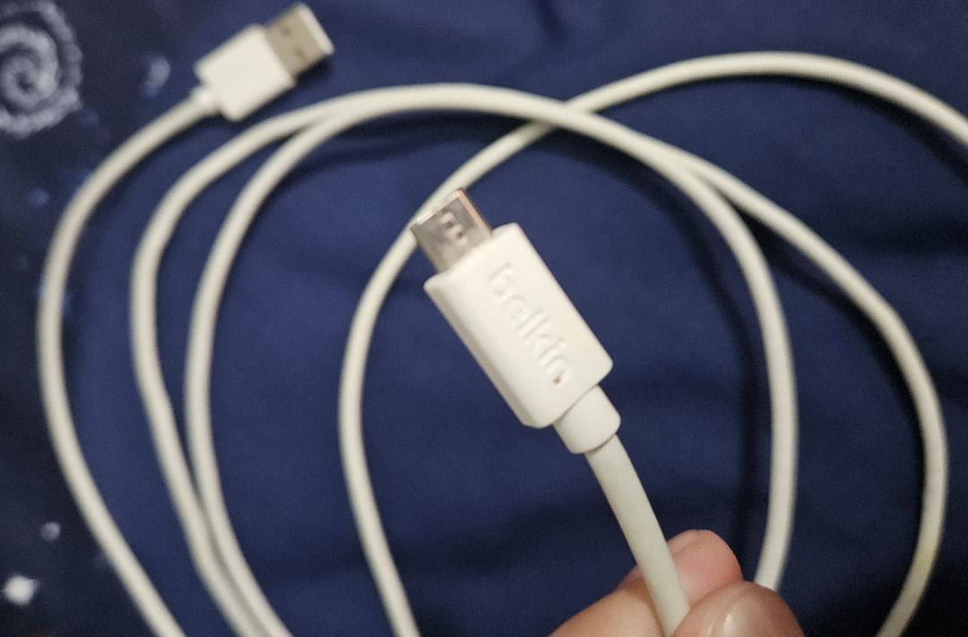 Belkin Micro-USB Cable (2m) (Category: Cables & Adaptors) located in Makati City. Submitted by KuWeLaDevil01 (Listing ID 1329129670, Image 3). Description: Belkin Mixit Micro-USB ChargeSync Cable All authentic, bought from tech boutique inside a DFS in AUH many moons ago (2014, iirc). Insulation is still intact and no rips can be seen. Contacts were blown clean and still fitted my last Android perfectly. It can do both charge and data transfer an