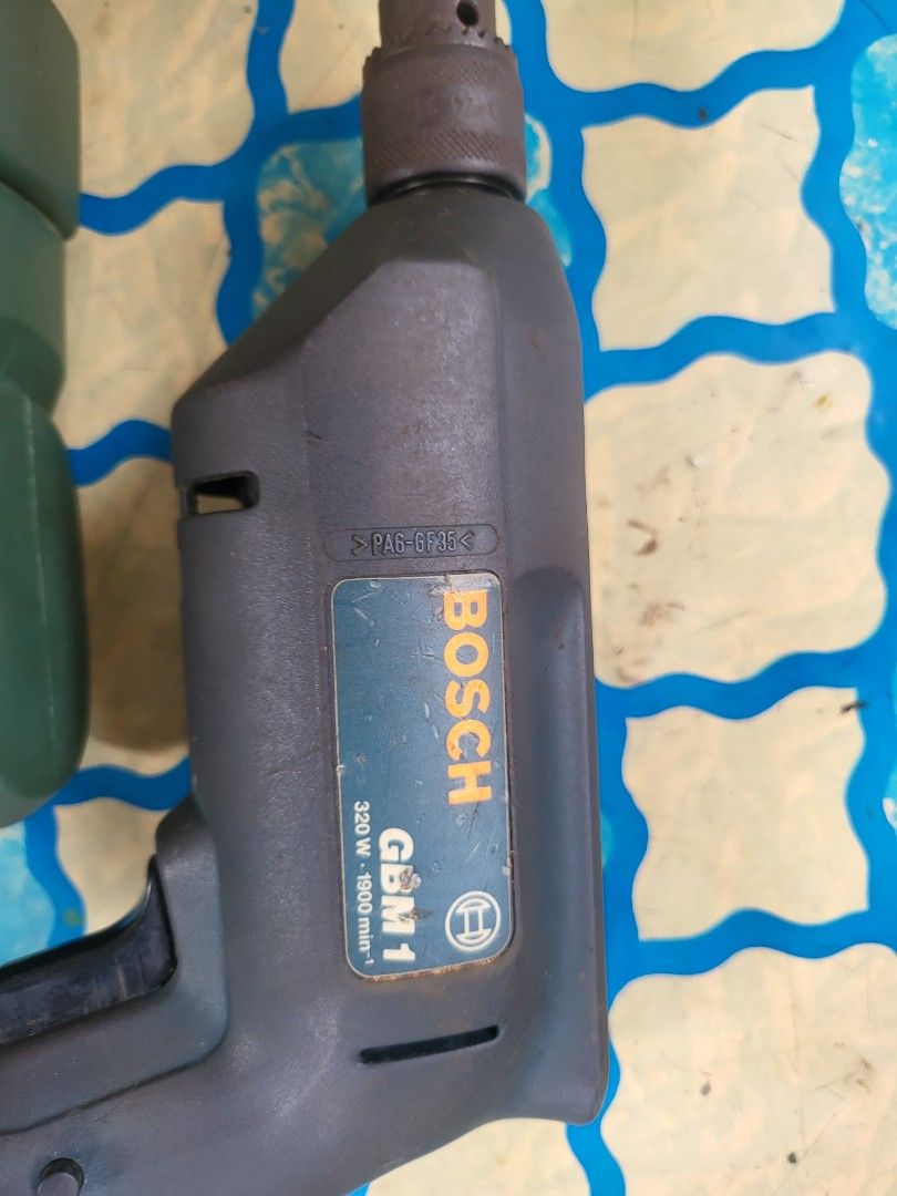 Bosch Drill (Category: Everything Else) located in Singapore. Submitted by anky12 (Listing ID 1329193431, Image 3). Description: in good condition,missing key for bosch drill.
