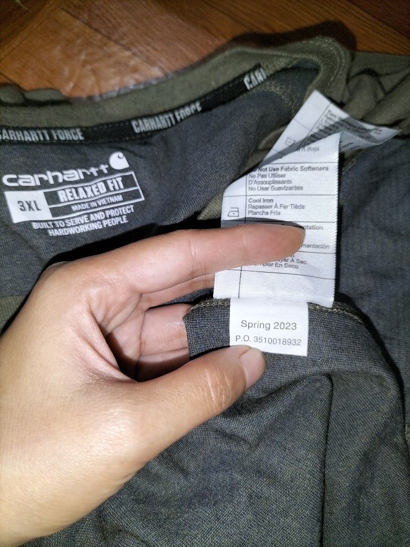 Carhartt dri fit top