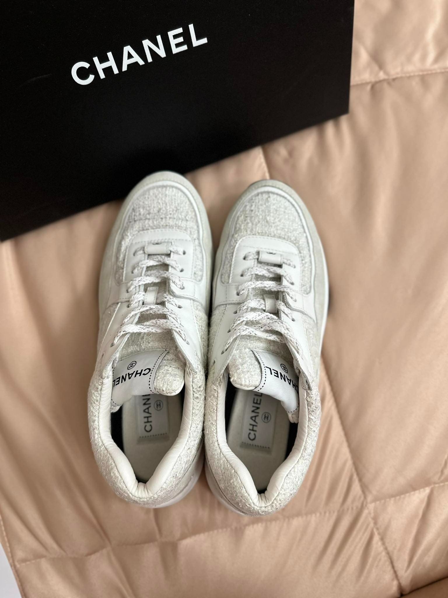 Cc logo runner sneaker sales